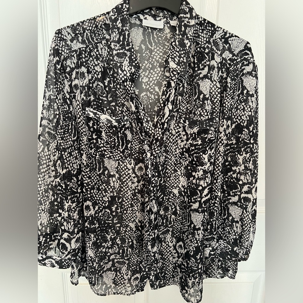 Black and white snake print top